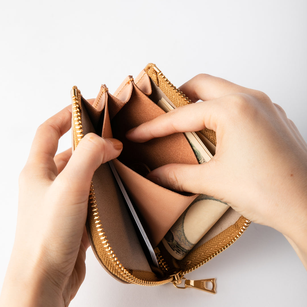 LACUCCI◆ミニ財布 グッチ 二つ折り財布 レディース GUCCI スクリプト ミニ